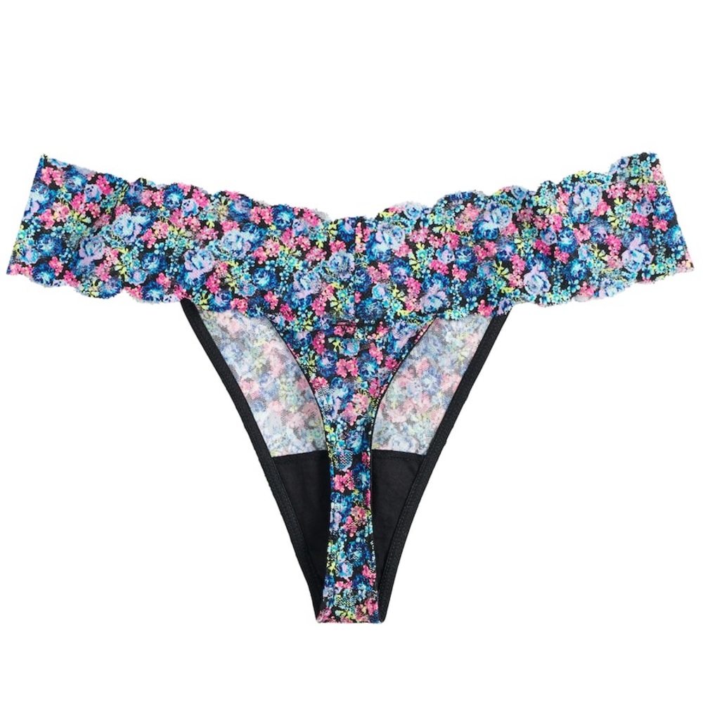 NWT Candie’s Floral Lace Thong Size Medium